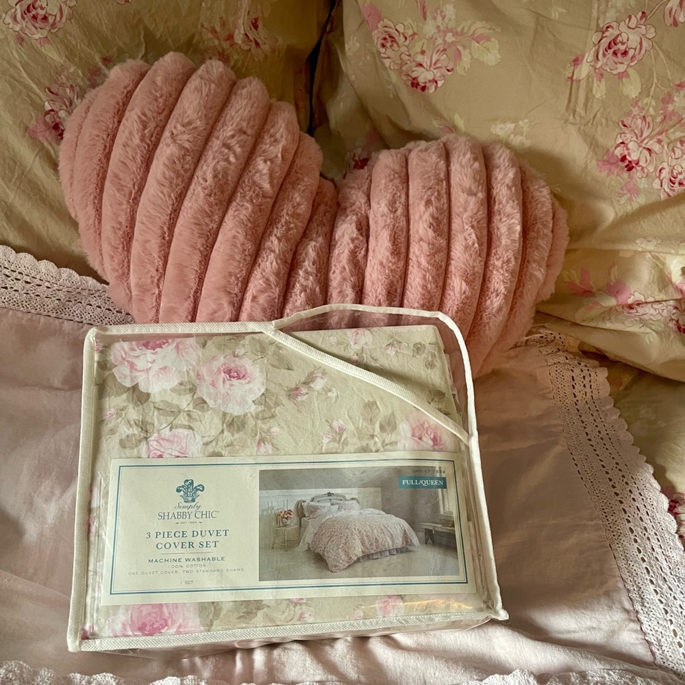NWT SIMPLY SHABBY CHIC DUCHESS BLOSSOM  QUEEN DUVET SET